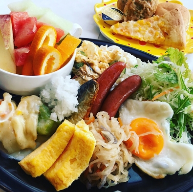 【朝食が半額！お得に宿泊♪】連泊プラン